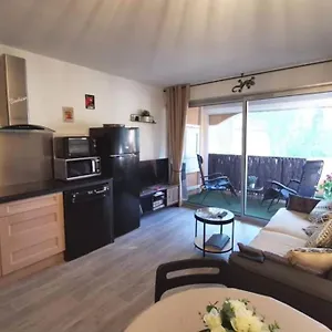 https://charmant-studio-4-personnes.fr-provencehotel.com